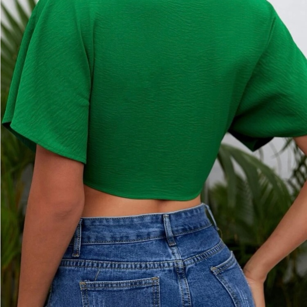 Crop top blouse - Picture 2 of 2